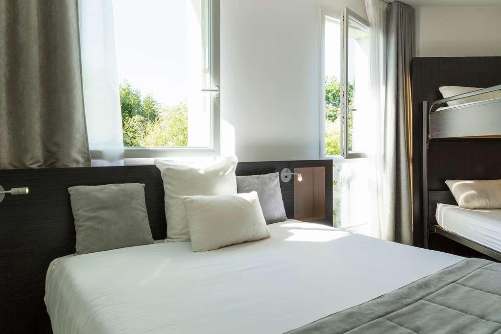 The Originals Boutique Hotel Restaurant Saint James, Montaigu-Vendee Δωμάτιο φωτογραφία