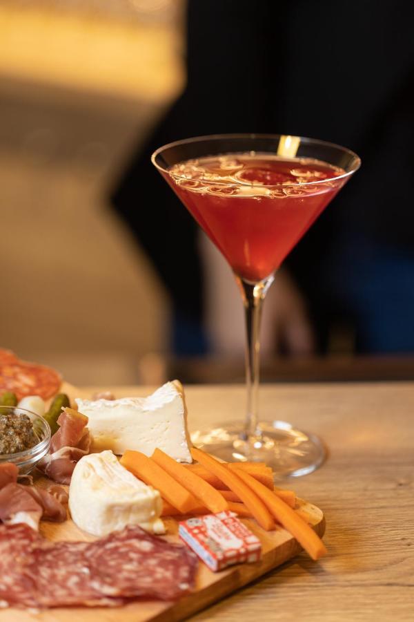The Originals Boutique Hotel Restaurant Saint James, Montaigu-Vendee Εξωτερικό φωτογραφία