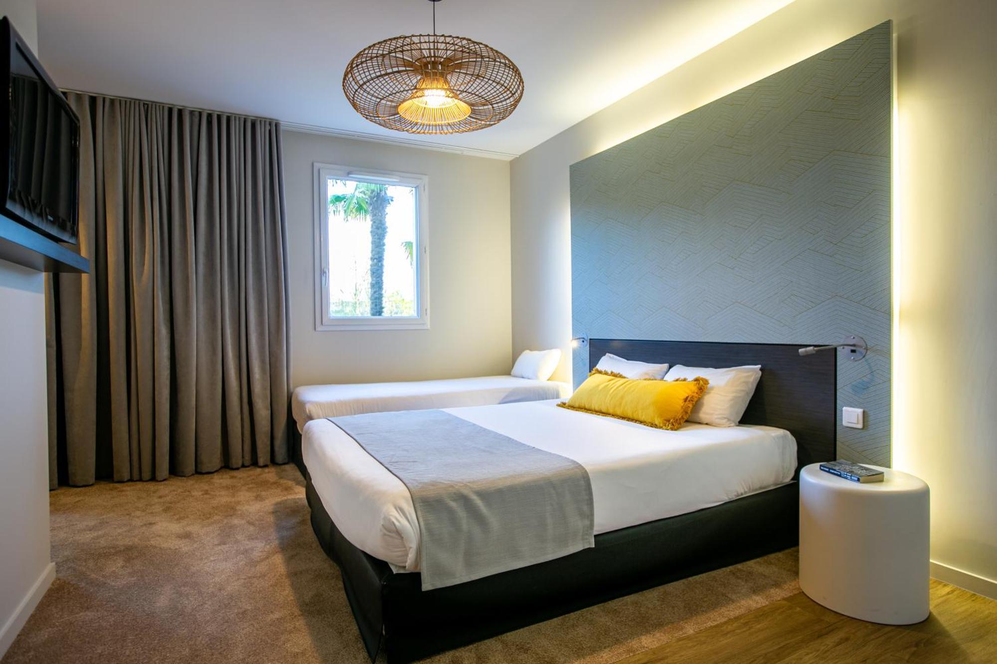 The Originals Boutique Hotel Restaurant Saint James, Montaigu-Vendee Εξωτερικό φωτογραφία